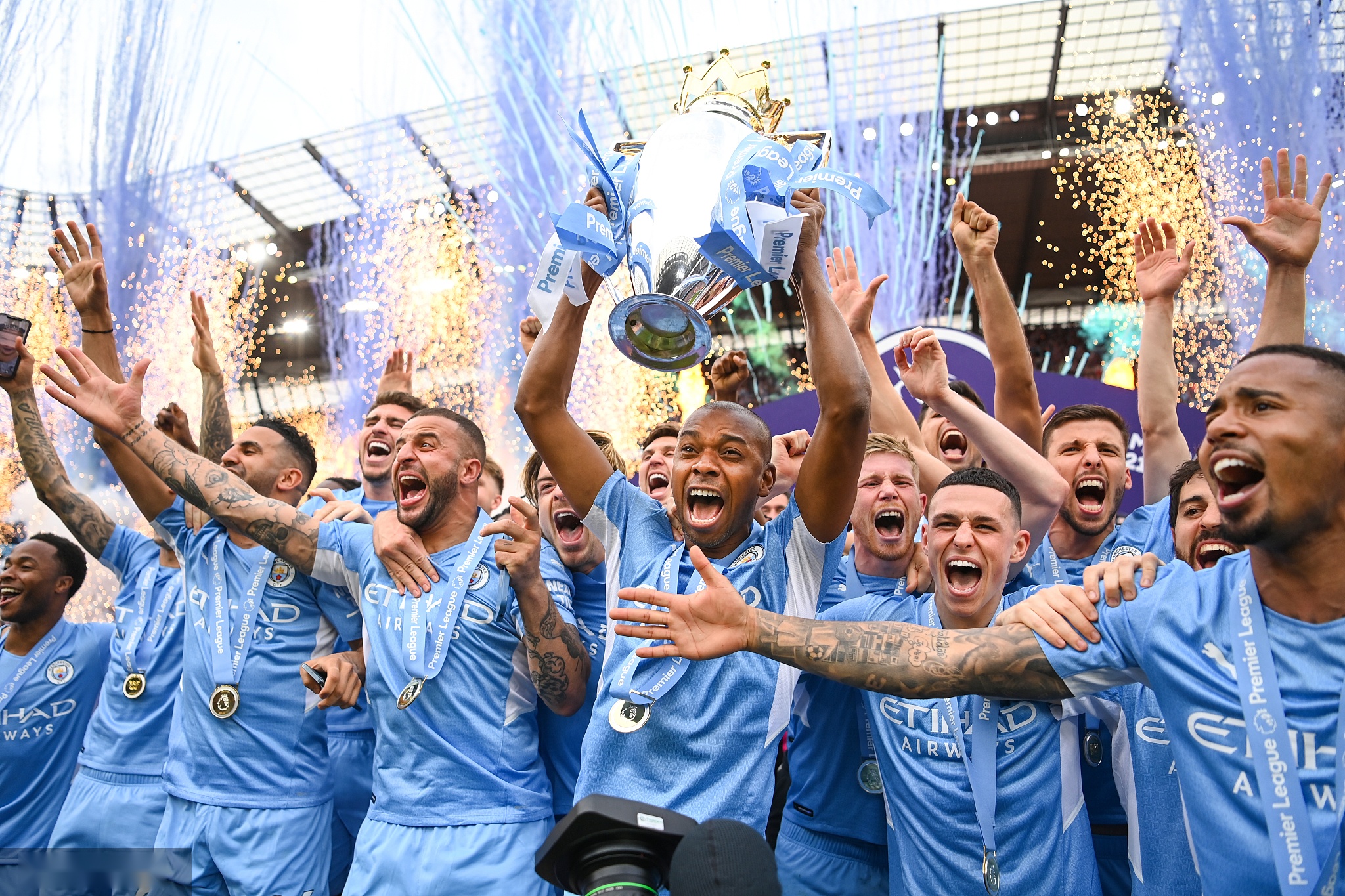 年来随着比 年来随着比